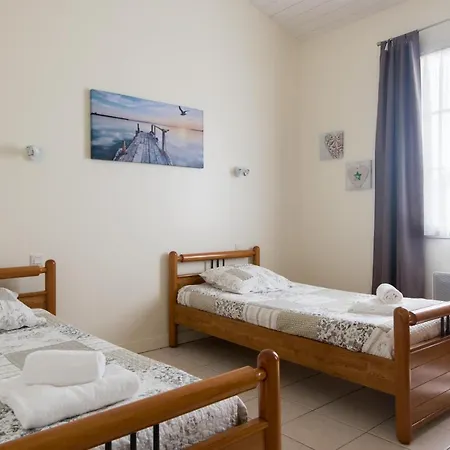 Colombelle Proche Du Marche Et De La